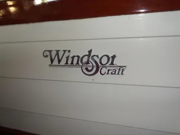 1992 Windsor Craft 31 Picnic Boat