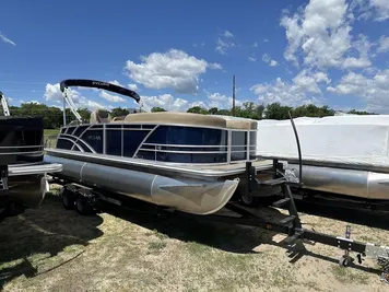 2024 Sylvan 822 CLZ 90HP BUNK TRAILER