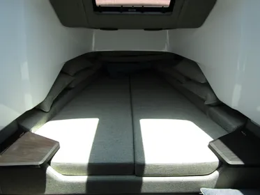 2024 Axopar 37XC CROSS CABIN