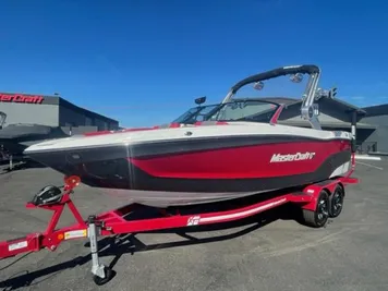 2023 MasterCraft XT23