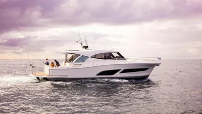 2025 Riviera 50 Sports Motor Yacht