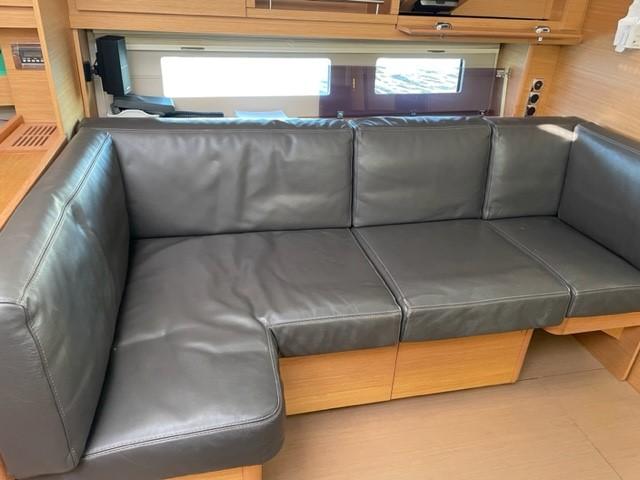 Starboard Settee with cushions 