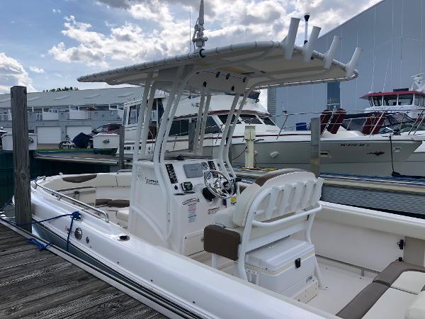 Used 2017 Robalo R222 Center Console, 28214 Charlotte - Boat Trader