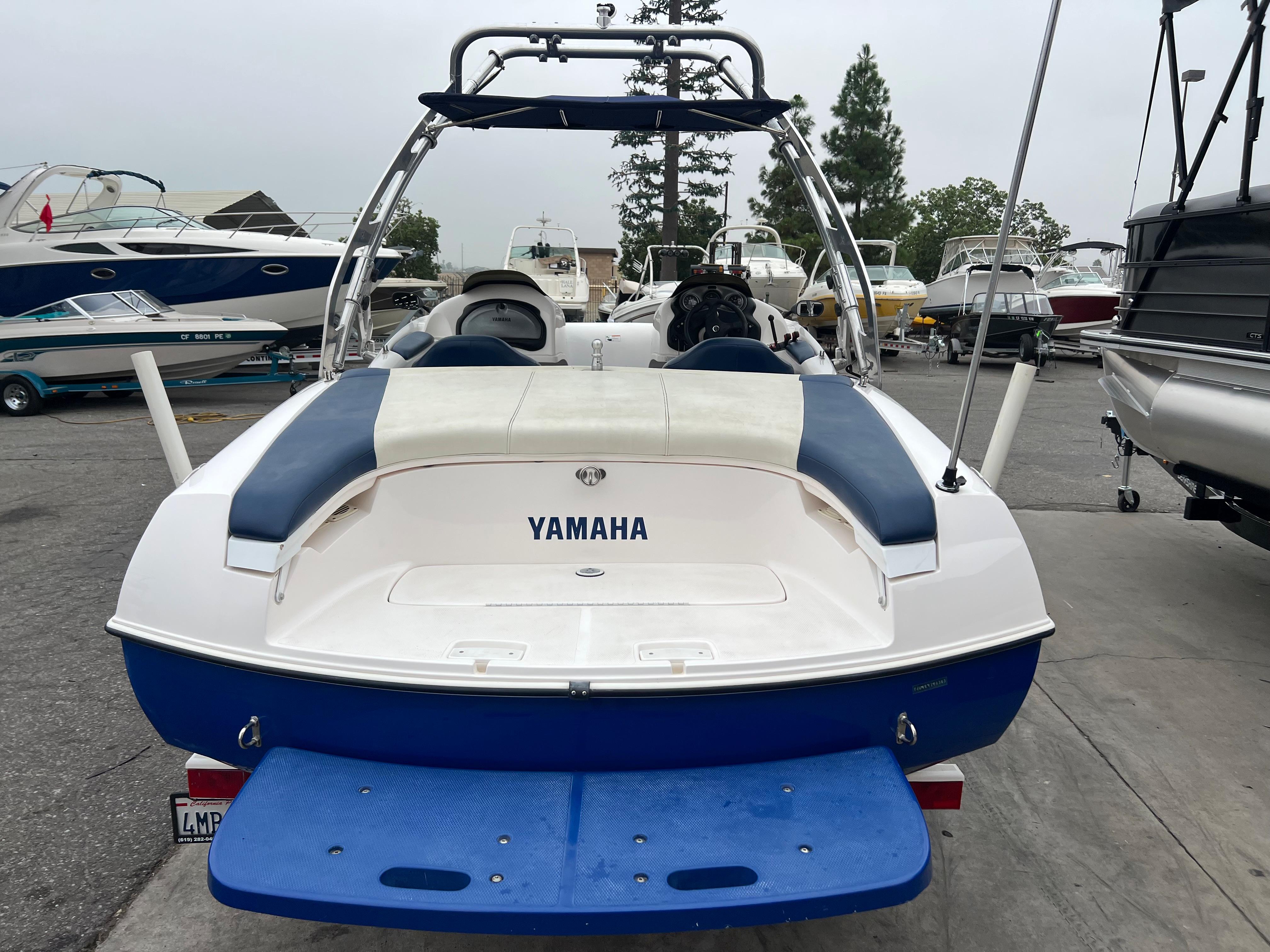 2003 Yamaha Boats LX 210