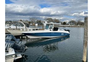 2013 Boston Whaler 320 Outrage