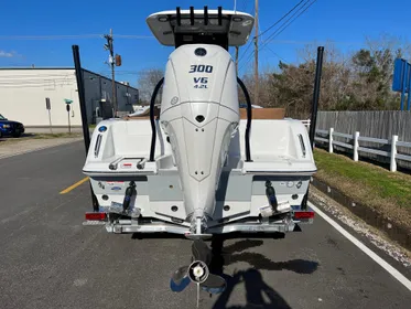 2024 Sea Hunt Ultra 239 SE