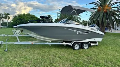 2024 Hurricane SunDeck 217 OB