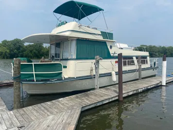 1974 King's Craft House Boat with Bridge
