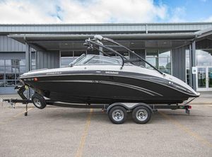 2013 Yamaha Boats 242 LTD S