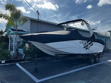 2022 ATX Surf Boats 24 type S