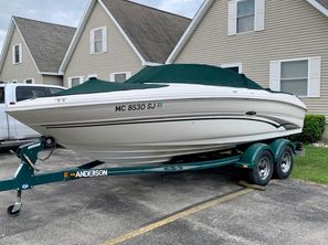 2003 Sea Ray 200 Bow Rider