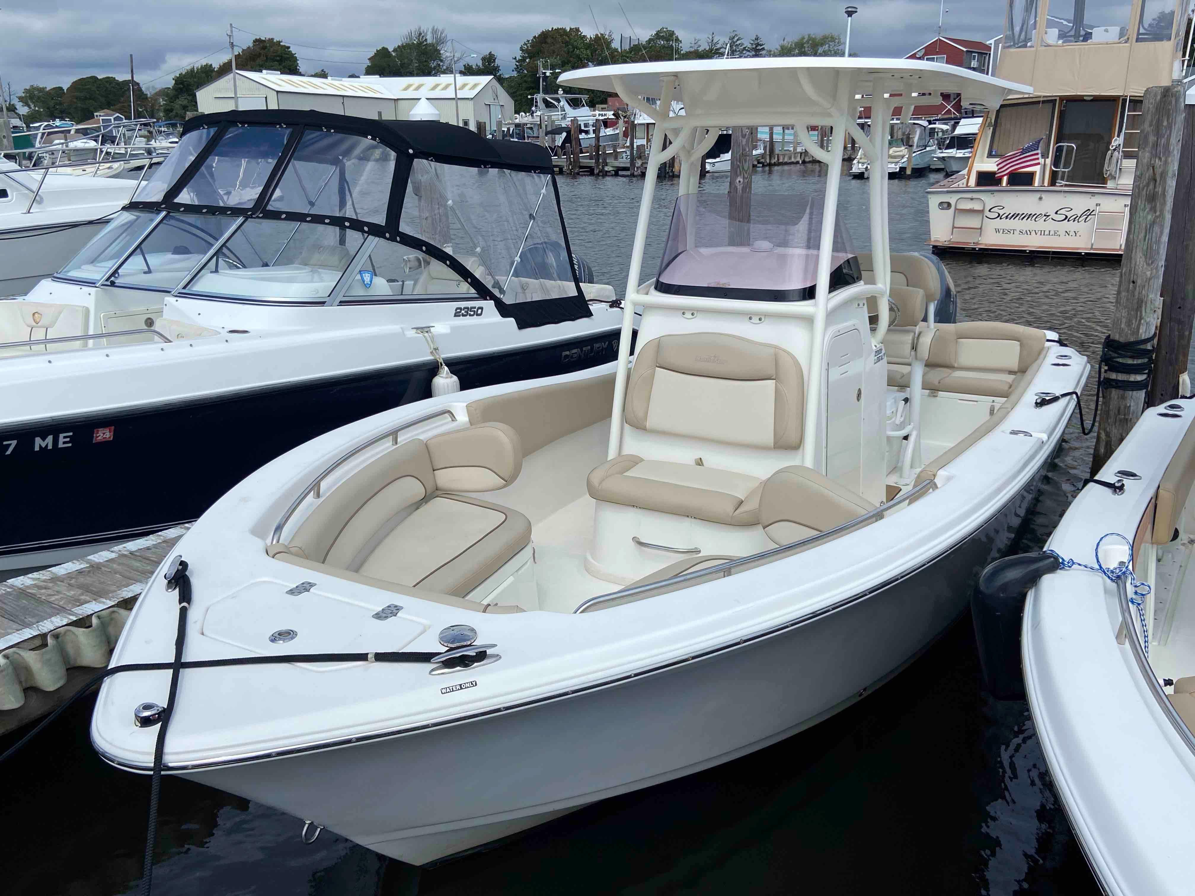 2022 NauticStar 2302 Legacy