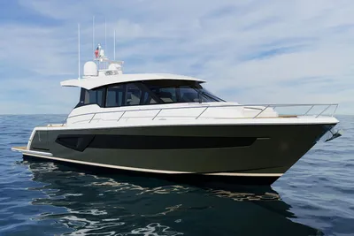 2025 Tiara Yachts EX 54