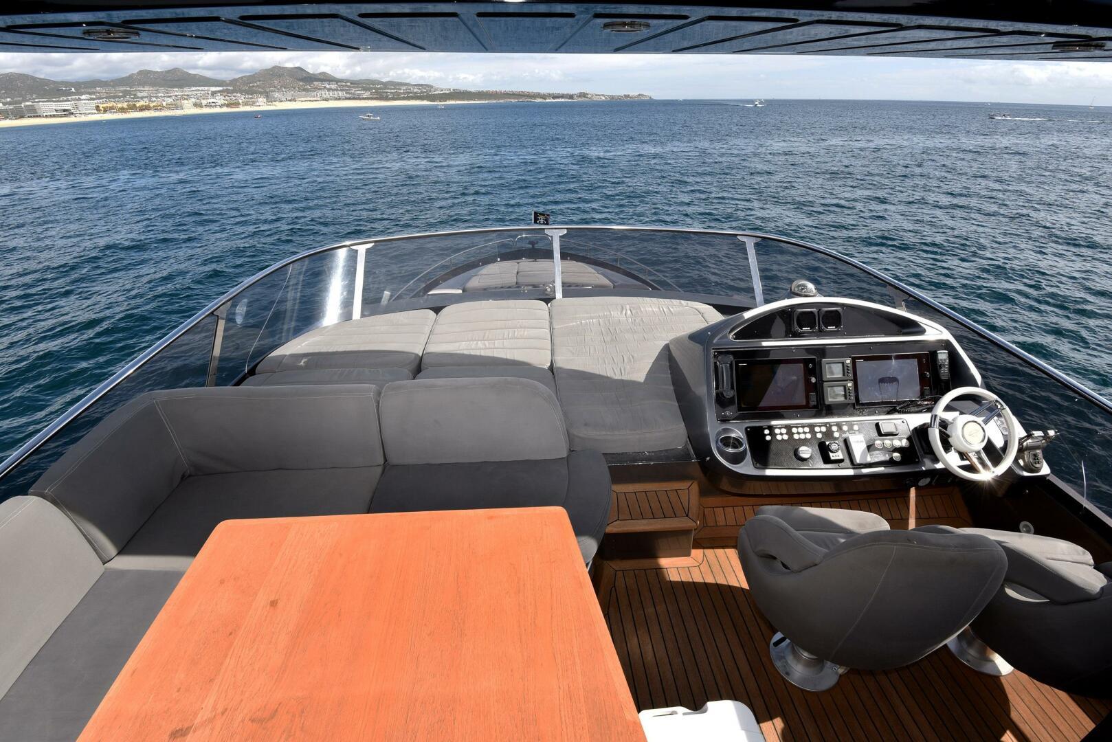 2014 Sunseeker 75 Yacht