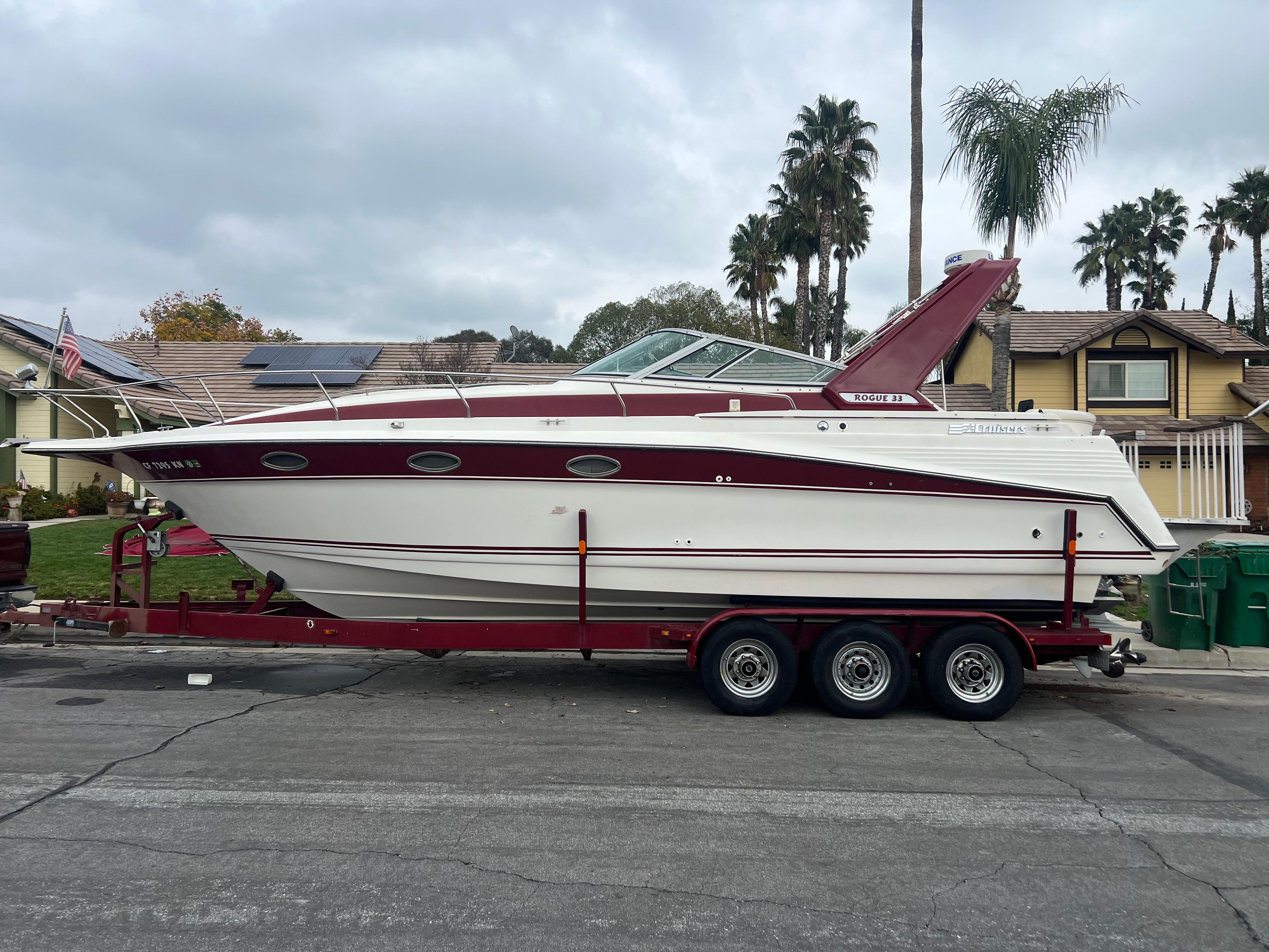 1991 Cruisers Yachts Rouge 33