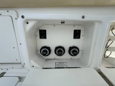 2006 Century 3200 Center Console