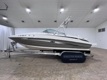 2009 Sea Ray 230 Sundeck