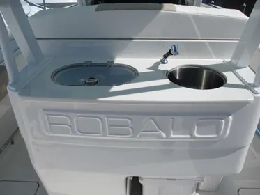 2024 Robalo R270 In Stock and Ready Rebate Expires 07/08/24