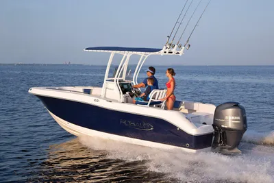 2024 Robalo R200 Center Console