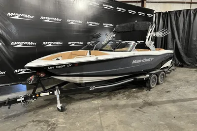 2019 MasterCraft XT23