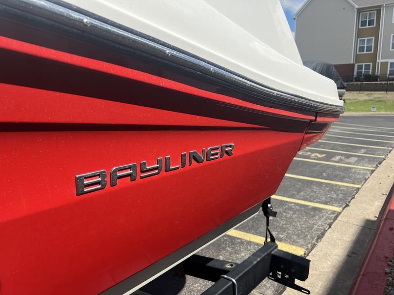 2022 Bayliner VR5 Bowrider