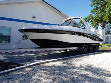 2024 Hurricane SunDeck 2690 OB