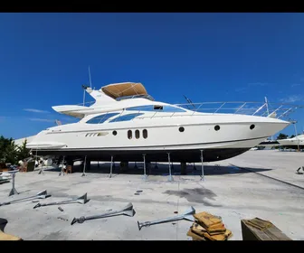 2005 Azimut 62