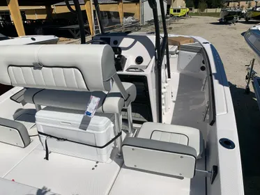 2023 Yamaha Boats 195 FSH Sport