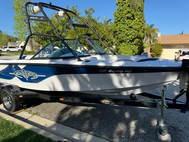 2001 Correct Craft Pro Air Nautique