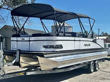 2024 Avalon Catalina 25 Entertainer TT - IN STOCK