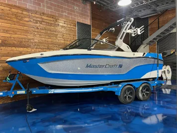 2024 MasterCraft XT20