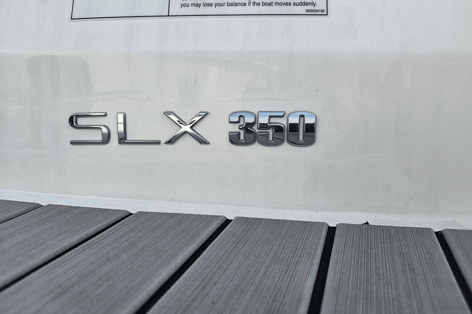 2024 Sea Ray SLX 350 Outboard