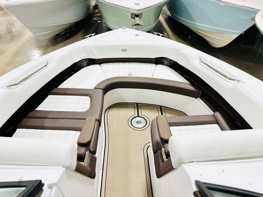 2024 Cobalt 30SC Outboard