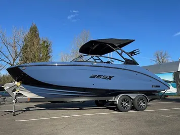 2024 Yamaha Boats 255XD