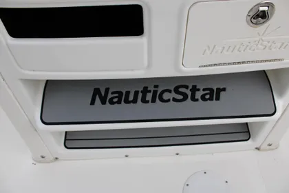 2015 NauticStar 2200XS Offshore