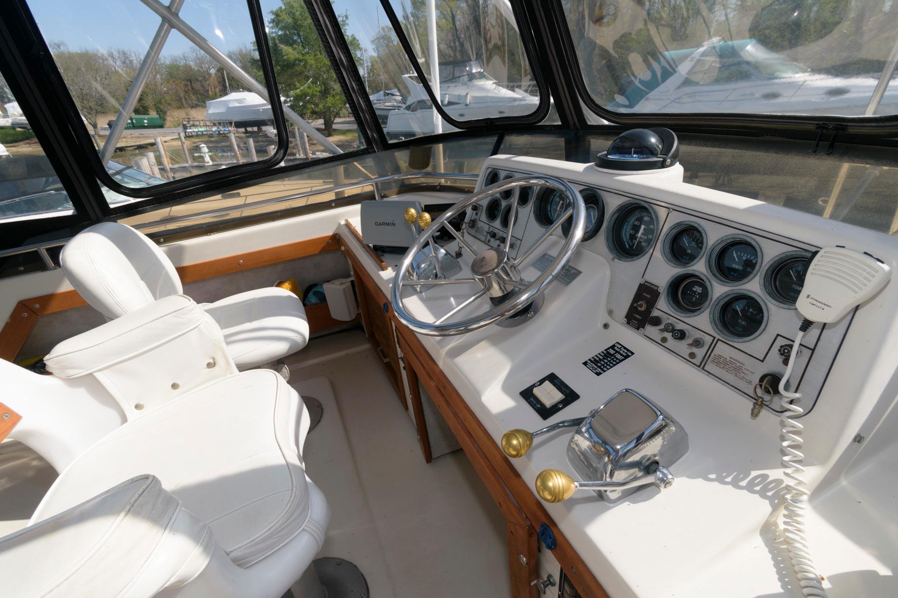 1983 Silverton 40 Motor Yacht
