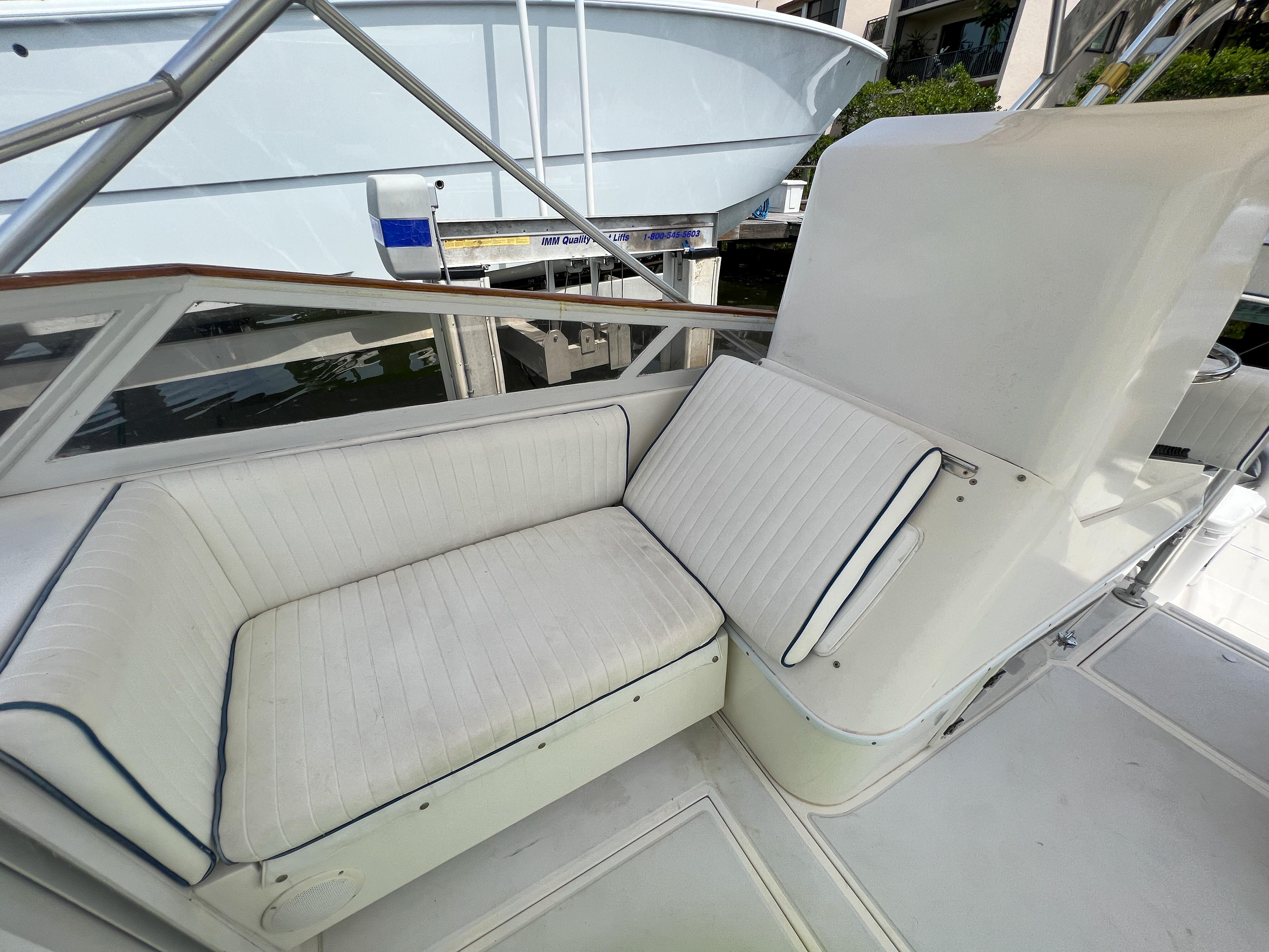 1992 Contender 35 Side Console