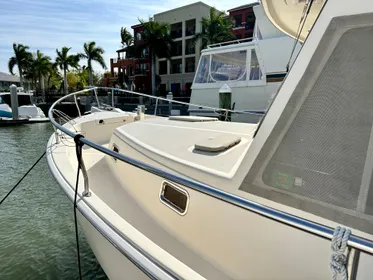 2006 Mainship 400 Trawler