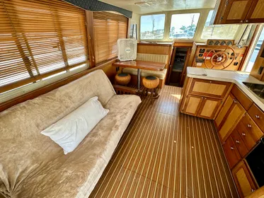 2006 Mainship 400 Trawler