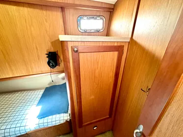 2006 Mainship 400 Trawler