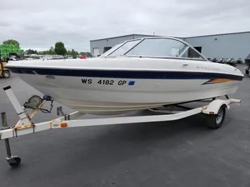 2004 Bayliner 185