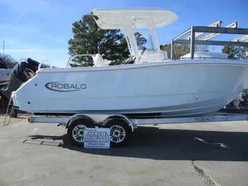 2024 Robalo 232 Explorer In stock Trailer included! Rebate Ex