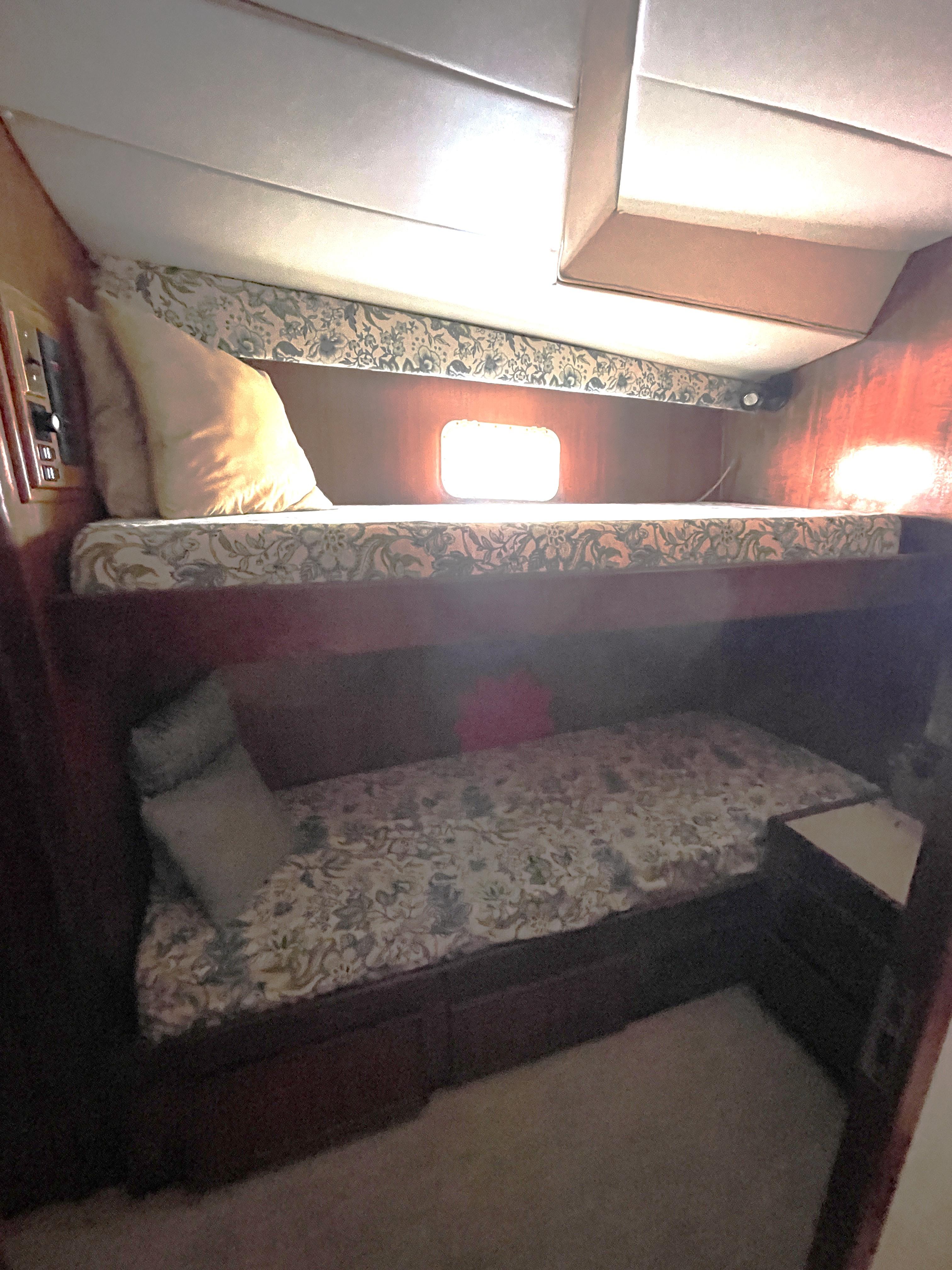 Starboard Side Midship Guest Stateroom