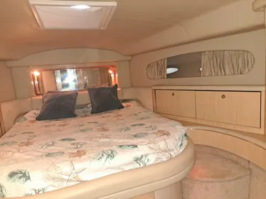 2000 Sea Ray 420 Aft Cabin