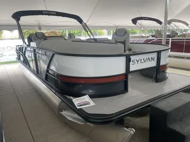 2024 Sylvan L-3 PARTY FISH 115HP BUNK TRAILER