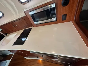 2015 Pursuit 385 Offshore