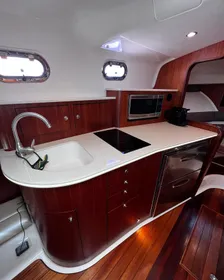 2015 Pursuit 385 Offshore