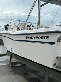 2000 Grady-White Seafarer 226