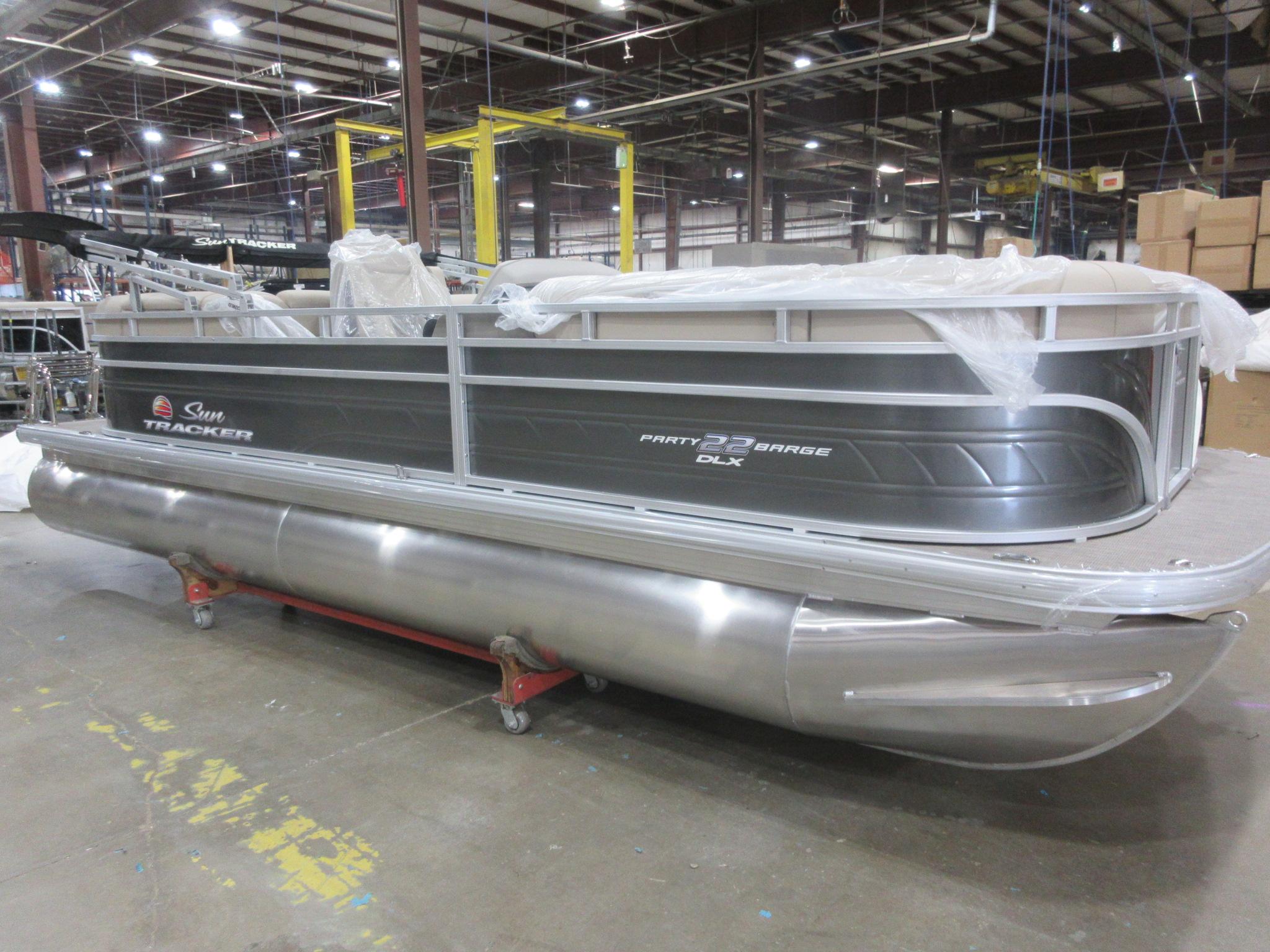 Used 2024 Sun Tracker Party Barge 22 RF DLX, 65898 Springfield Boat