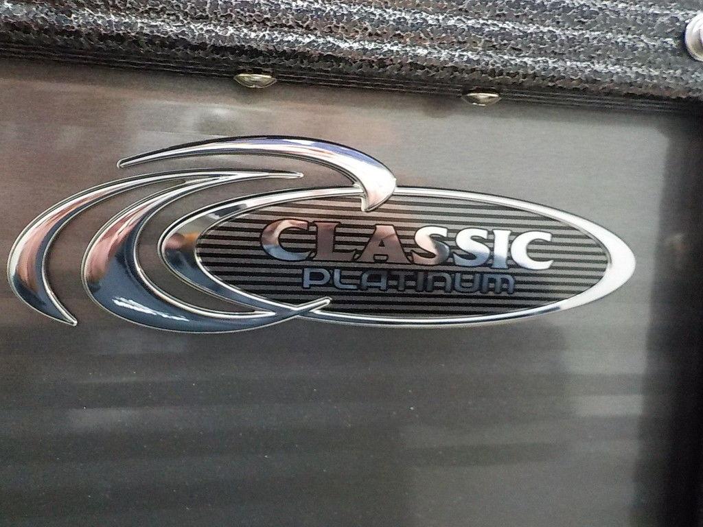 2023 Crest Classic Platinum 220 SLSC CPT DLX